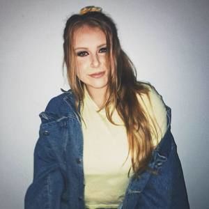 Meet your Posher, Corinne